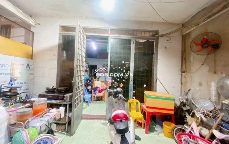 Bán nhà HXH 5m Trương Công Định ngay khu VIP Bàu Cát, Tân Bình, 70 m2, 4.3x16m. Chỉ 7.9 Tỷ còn TL .